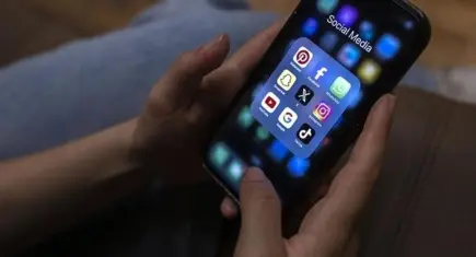 15 yaşından küçük çocuklar, sosyal medya hesabı açamayacak