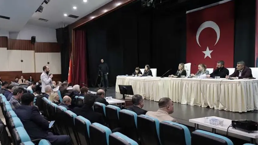 Başdaş’ın yağmur videosu Konak Meclisi’nde montaj polemiğine dönüştü