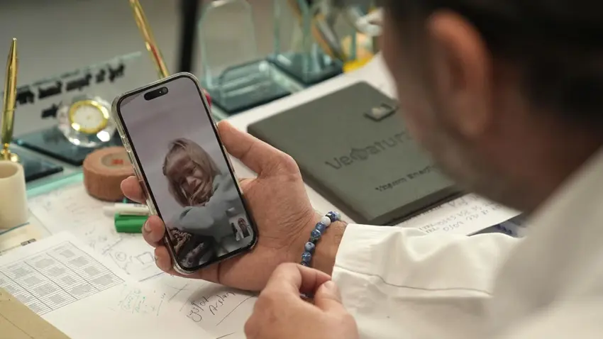 Deprem Bölgesi’nde doğan bebek, İzmir’deki doktoruyla bağı koparmıyor