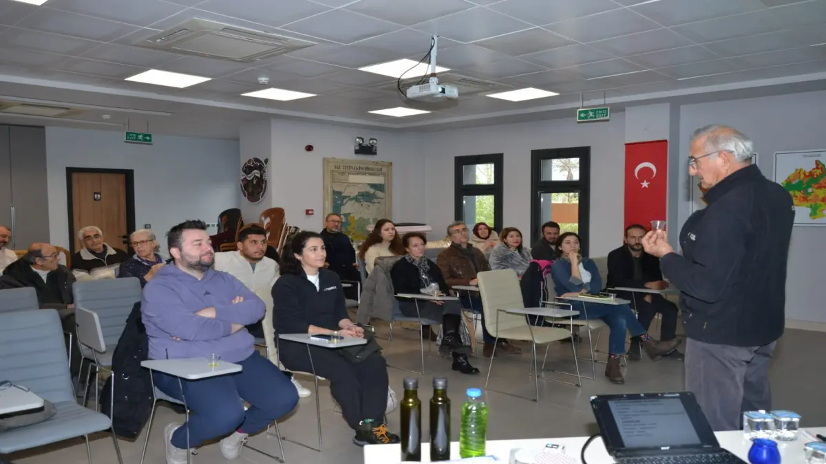Efes Tarlası’nda zeytinyağı tadım atölyesi düzenlendi haberinin görseli