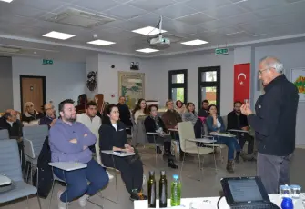 Efes Tarlası’nda zeytinyağı tadım atölyesi düzenlendi
