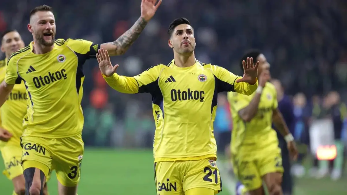 Fenerbahçe hata yapmadı! Zorlu deplasmanda 3 puan aldı haberinin görseli