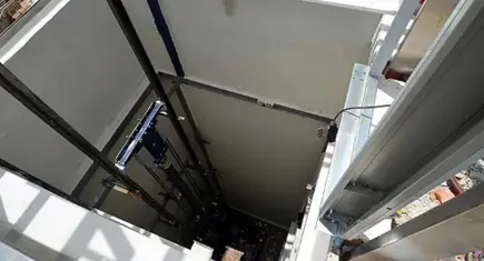 İstanbul'da asansör faciası:Mahsur kalan çocuğu kurtarmak isterken canından oldu