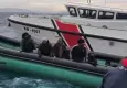 İzmir açıklarında 22 düzensiz göçmen yakalandı