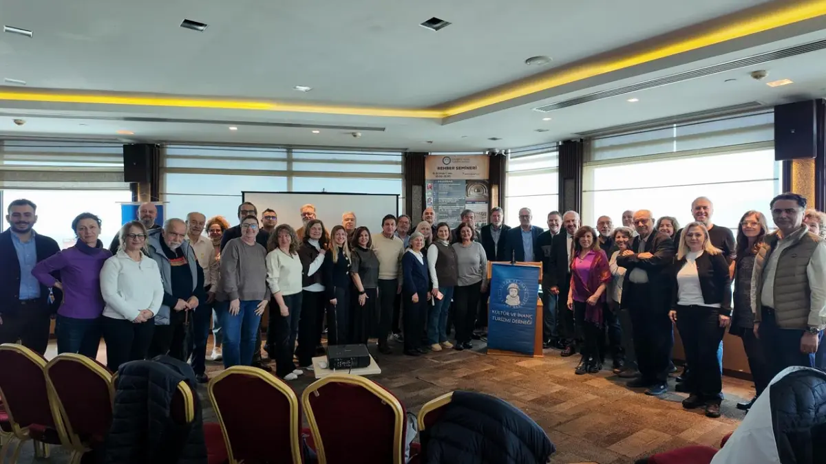 İzmir'de rehberlere akademik seminer haberinin görseli