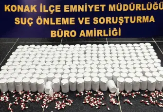 İzmir haber: Uyuşturucu operasyonunda 450 bin yasaklı hap ve 1 kilo 660 gram yasaklı madde ele geçirildi