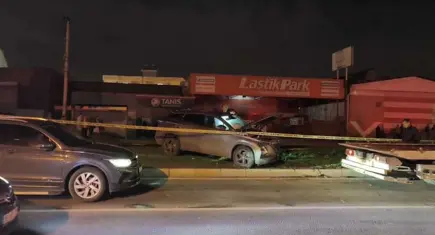 Mersin’de kontrolden çıkan cip refüje daldı: 3 ölü, 3 yaralı