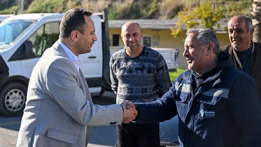 bornova belediye başkanı ve işçi