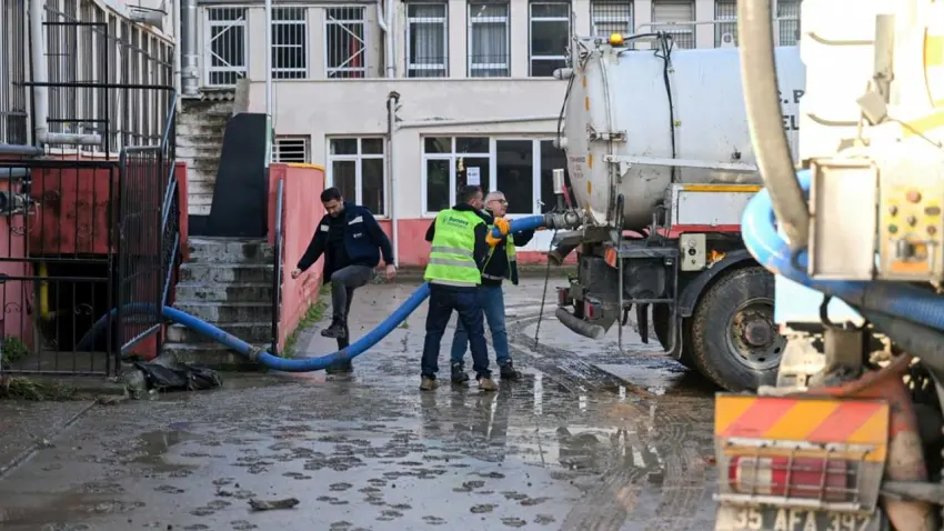 Bornova’da sel seferberliği