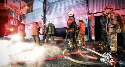 Buca'da mobilya atölyesinde çıkan yangın kontrol altına alındı