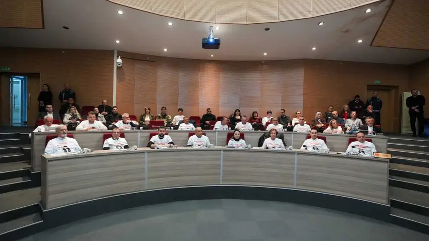 Gaziemir Belediye Meclisi’nden DMD hastası Giray için yardım çağrısı