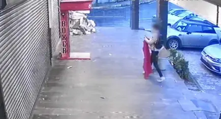 Türk bayrağına saygısızlık yapan şahıs yakalandı