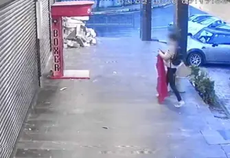 Türk bayrağına saygısızlık yapan şahıs yakalandı