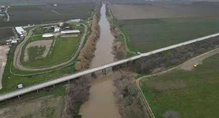 Yağışlar Gediz Nehri’ne can suyu oldu