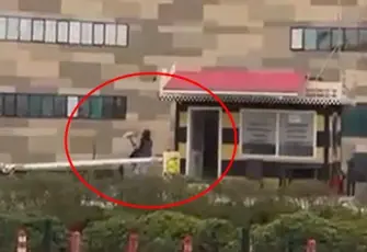 Bursa Şehir Hastanesi’nde taksi krizi: Durağın camını kırdı 