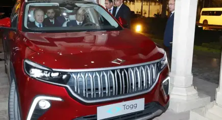 Cumhurbaşkanı Erdoğan, Sisi'ye Togg hediye etti