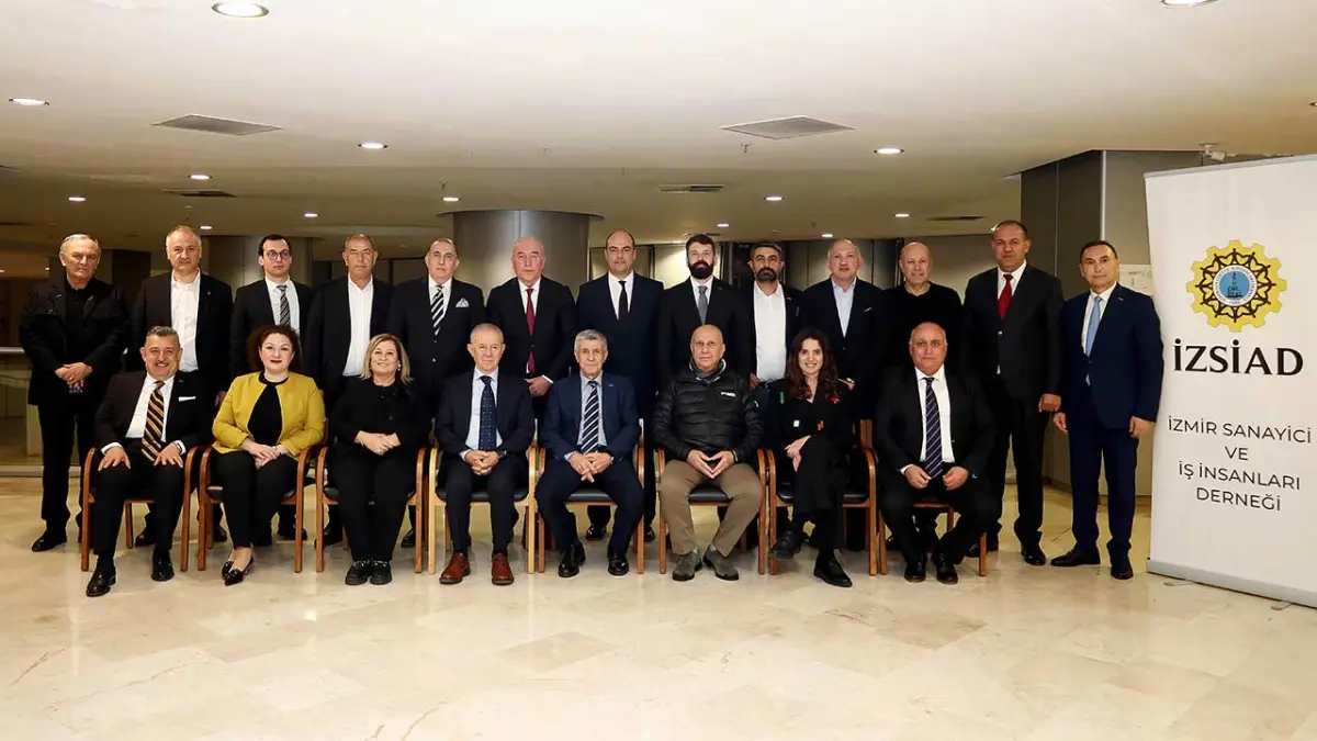 İZSİAD üyeleri Alaattin Yüksel’i seçti haberinin görseli