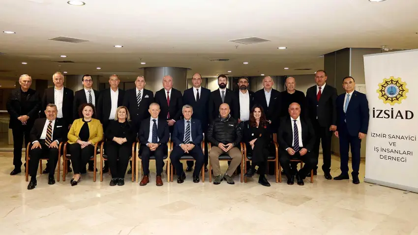 İZSİAD üyeleri Alaattin Yüksel’i seçti haberinin görseli