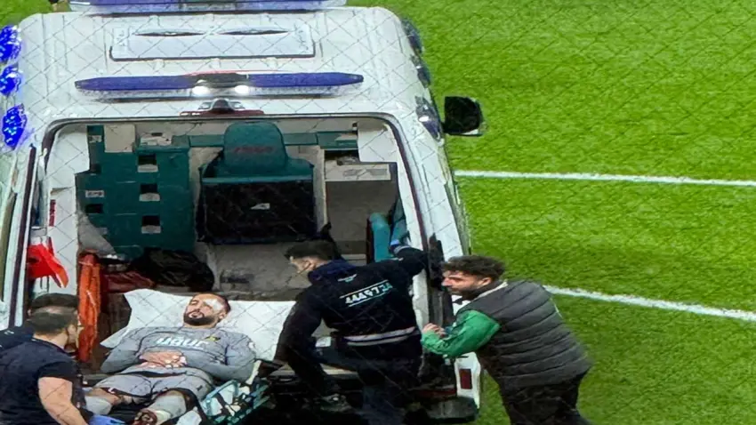 Kupada korkutan çarpışma: İsa Doğan ve Ahmed Kutucu sahada yere yığıldı! haberinin görseli