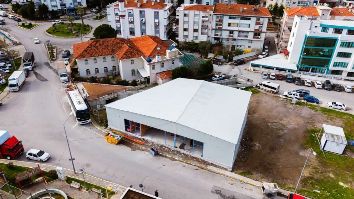 Market in Balçova dayanışmanın yeni adresi oluyor haberinin görseli