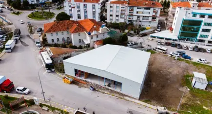 Market in Balçova dayanışmanın yeni adresi oluyor