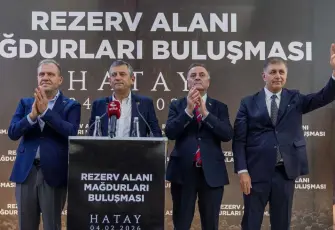 Özel ve Tugay’dan Hatay’da depremzedelere vefa ziyareti: Elimizi hiç çekmeyeceğiz