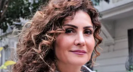 Ünlü Sanatçı Serenad Bağcan dolandırıcıların hedefi oldu: 5 milyon lirasını kaptırdı!