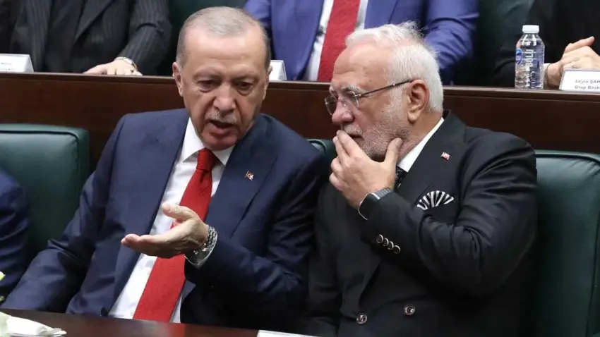 AK Parti'li Mustafa Elitaş erken seçim için tarih verdi