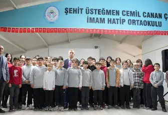 Bergama’da ‘Kağıt Atıklar Kitap Olsun’ projesi hayata geçti