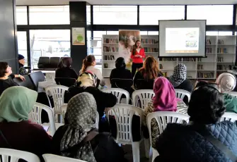 Bornova Kent Bostanı’nda üreten kadınlara beslenme ve gıda güvenliği eğitimi