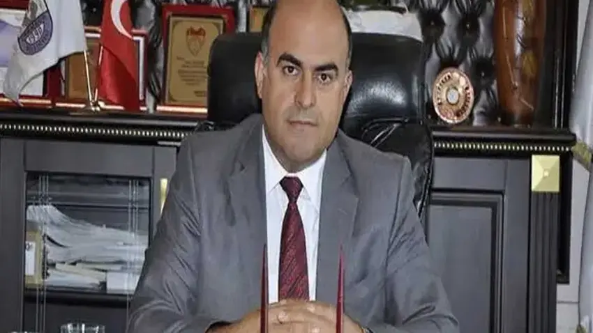 Eski belediye başkanı evinde baltalı saldırıya uğradı: Katil zanlısı oğlu çıktı