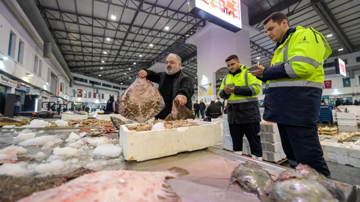 İzmir Büyükşehir’e bağlı hallerden rekor işlem hacmi haberinin görseli