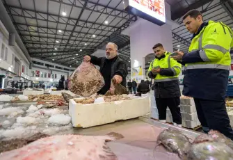 İzmir Büyükşehir’e bağlı hallerden rekor işlem hacmi