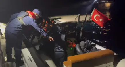 İzmir haber: Urla açıklarında 28 düzensiz göçmen kurtarıldı