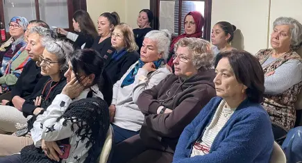 Konak’ta ailelere yönelik “Narko Rehber” eğitimi düzenlendi