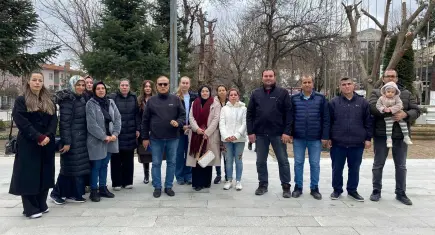 Öğrenci tuvaletinde kamera çıkmıştı: Velilerden görevden alınan okul müdürü için valiyi ziyaret 