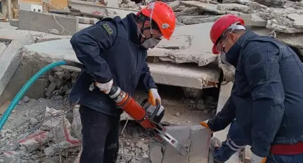 Bayraklı Belediyesi arama kurtarma ekibi AFAD eğitiminden tam not aldı