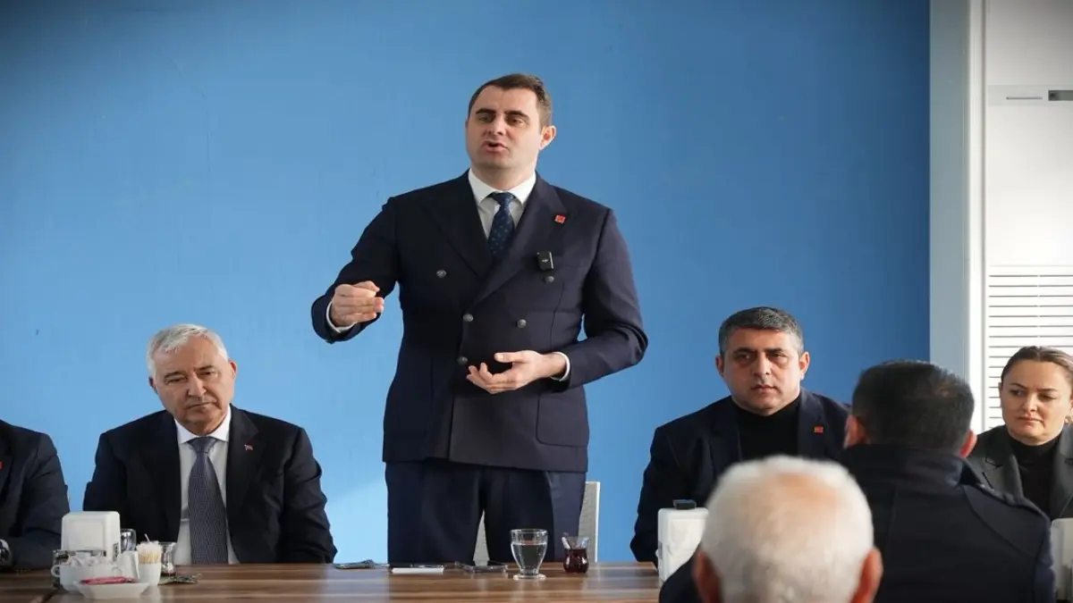 CHP İzmir İl Başkanı Güç’ten Torbalı’daki alt geçit tartışmasına sert tepki: TCDD sorumluluğunda! haberinin görseli