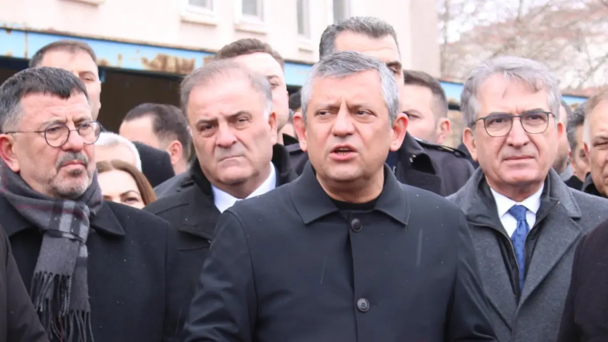 CHP lideri Özgür Özel’den 6 Şubat Depremleri eleştirisi: İktidar 21 yıldır hazırlıksızdı haberinin görseli