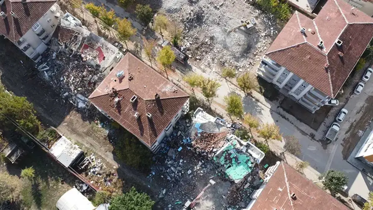 Deprem sürecinde 200 yalan haber çürütüldü: DMM'den "Dijital Teyit" çağrısı haberinin görseli