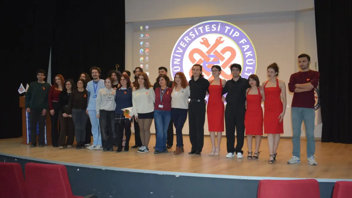 Ege Üniversitesi’nden Dünya Kanser Günü’nde ‘Turuncu Mikrofon’ etkinliği haberinin görseli