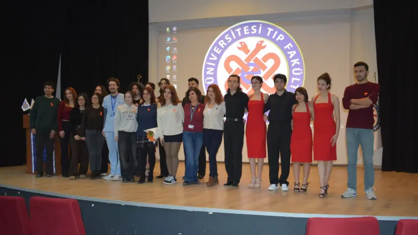 Ege Üniversitesi’nden Dünya Kanser Günü’nde ‘Turuncu Mikrofon’ etkinliği haberinin görseli