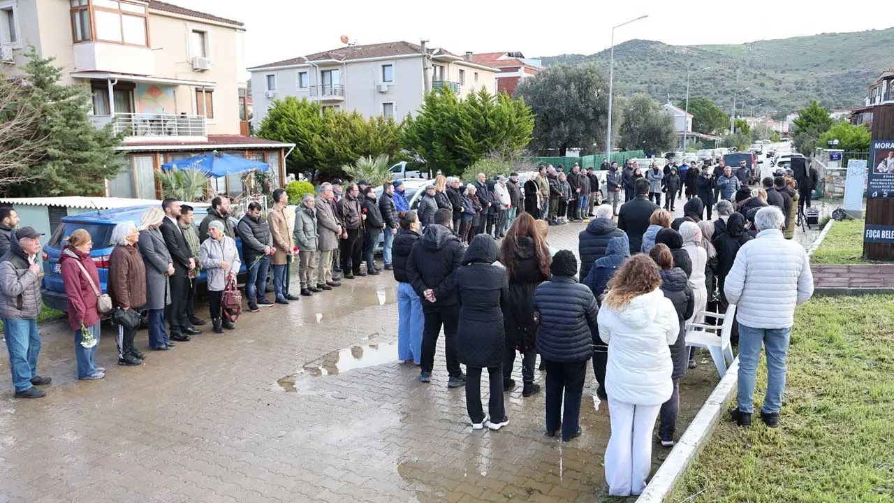 Foça’da 6 şubat hüznü: Deprem şehitleri dualarla anıldı
