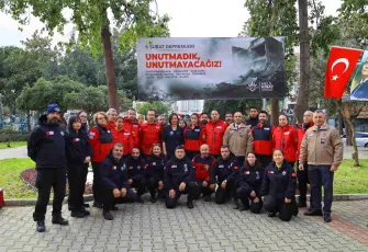 Karabağlar’da 6 Şubat depremi anıldı: Mahalle Afet Gönüllüleri sertifikalarını aldı
