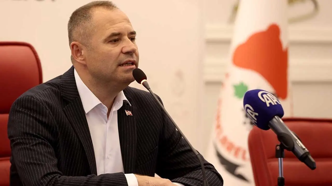 Kırklareli Belediye Meclisi'nde "Video" gerginliği: CHP’li üyeler salonu terk etti