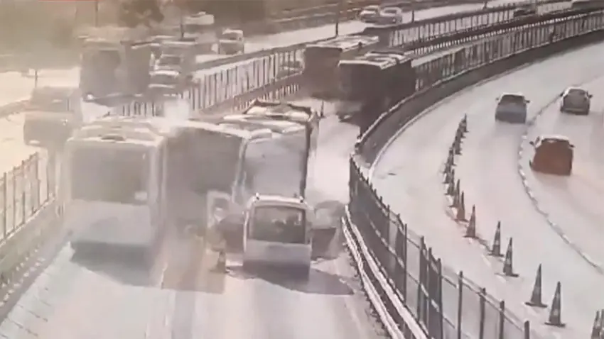 Küçükçekmece’deki ölümlü trafik metrobüs kazasında şoföre tahliye haberinin görseli
