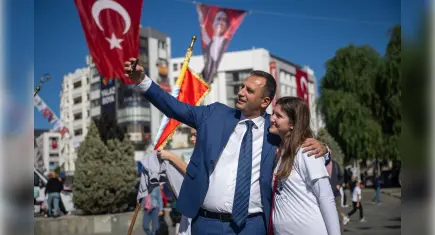 Bornova’dan gençlere altın destek