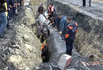 İSKİ çalışmaları sırasında çukura düşerek mahsur kalan işçi kurtarıldı