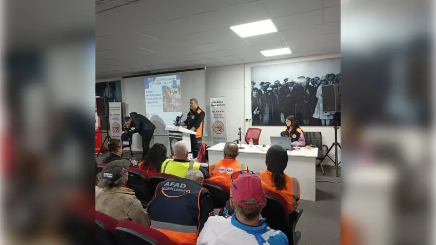 İZ-AFED liderliğinde 6 Şubat anması: İzmir’de sivil toplum tek yürek oldu