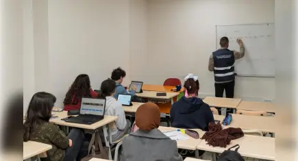 İzmirli öğrencilere yapay zeka destekli matematik